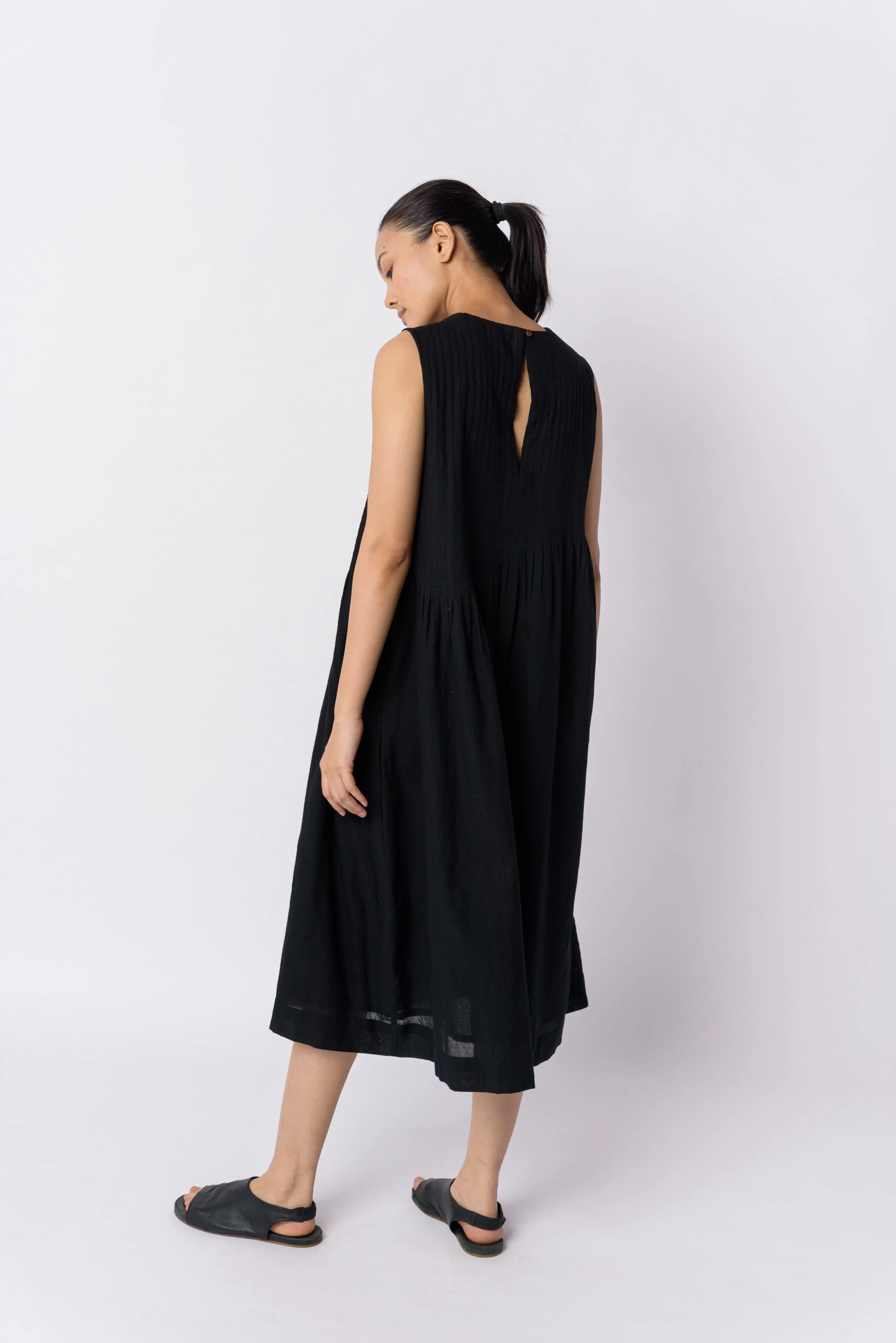 Black cotton minimal dress