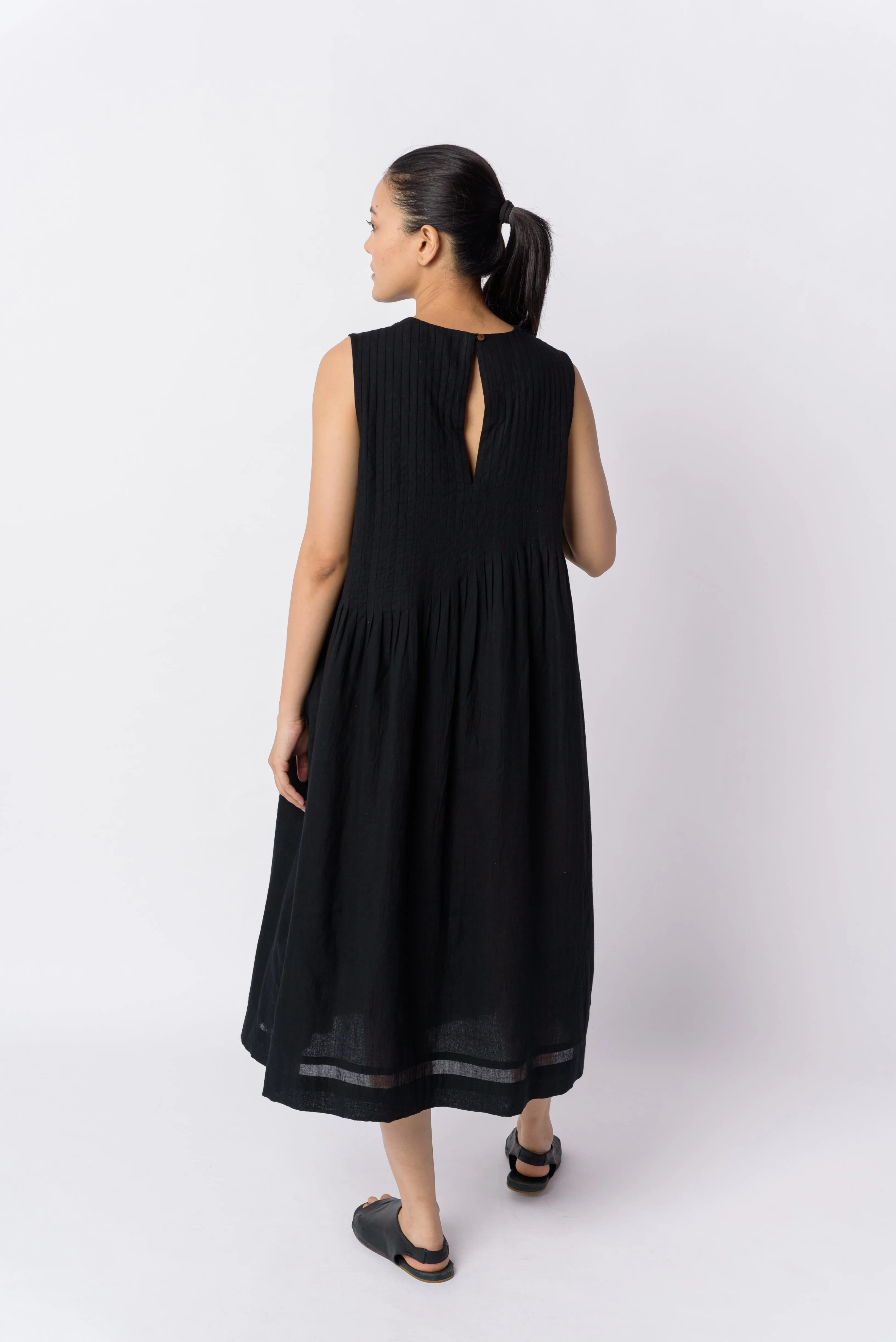 Black cotton minimal dress