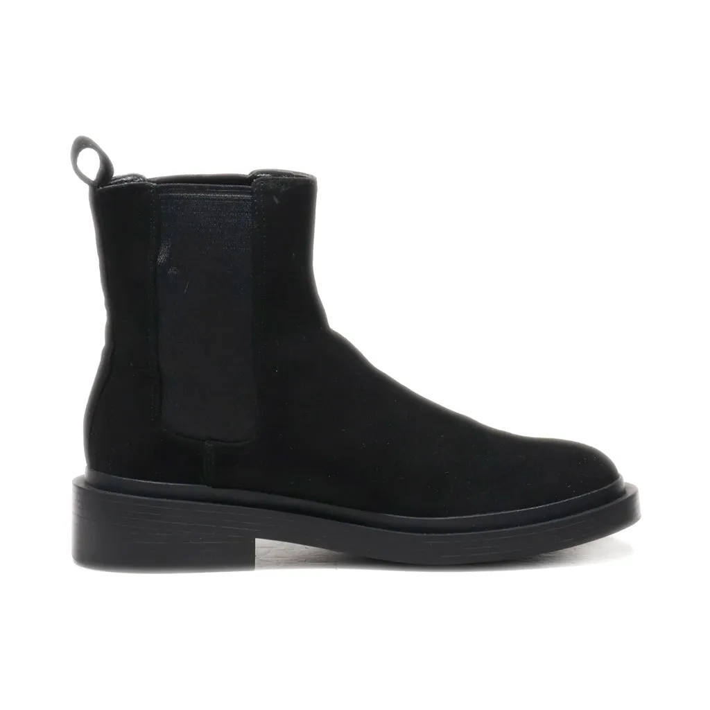 Charles & Keith Ankle Boots Suede Black Colour For Women